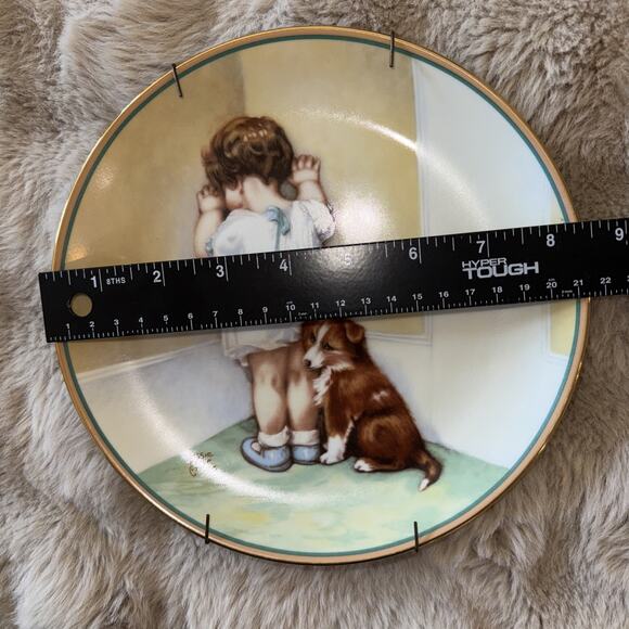 Bessie Pease Gutmann “In Disgrace” Plate Hamilton Collection 1985 Child Dog - Picture 4 of 4